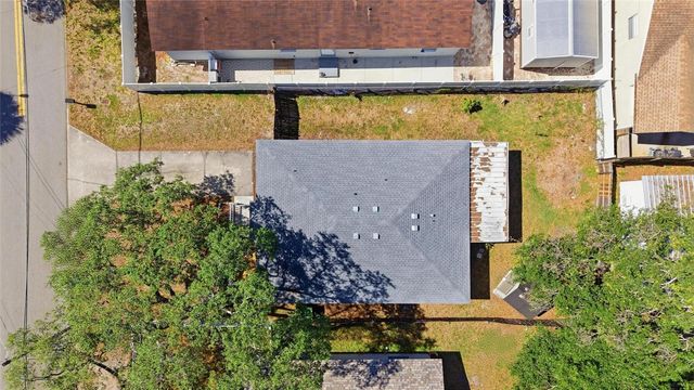 8512 N DIXON AVENUE, Tampa, FL 33604