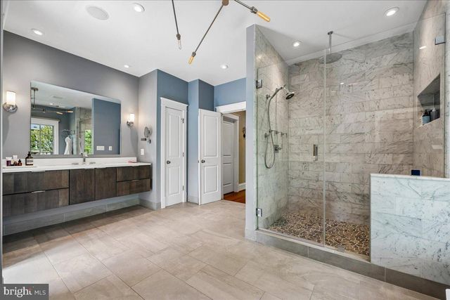 6316 WALHONDING, Bethesda, MD 20816
