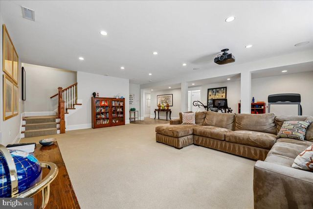 6316 WALHONDING, Bethesda, MD 20816