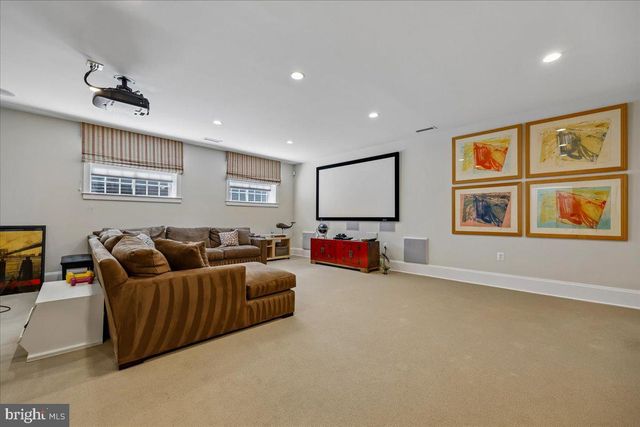 6316 WALHONDING, Bethesda, MD 20816