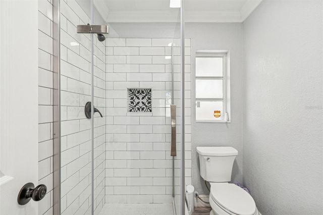 2810 W SILVER LAKE AVENUE, Tampa, FL 33614