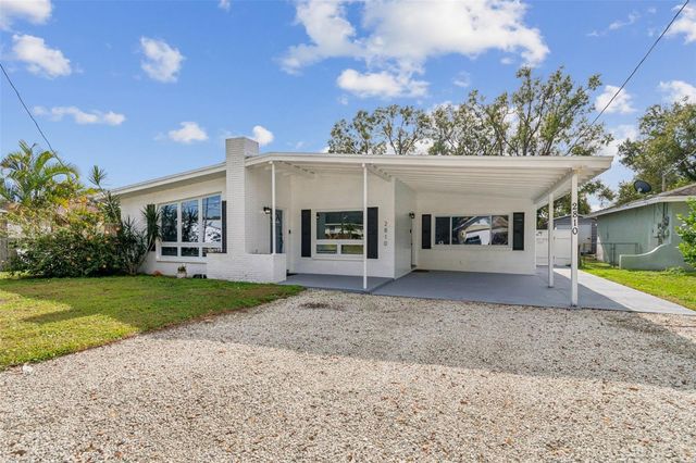 2810 W SILVER LAKE AVENUE, Tampa, FL 33614