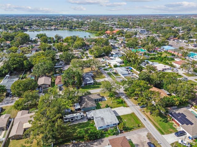 2810 W SILVER LAKE AVENUE, Tampa, FL 33614