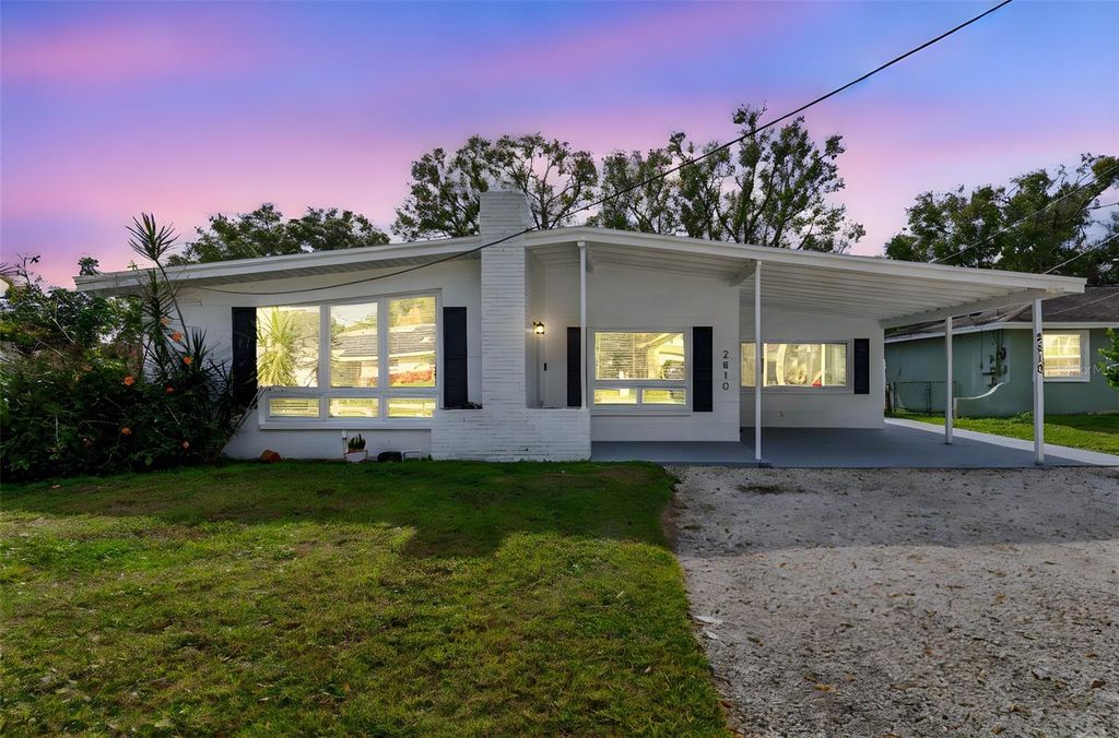 2810 W SILVER LAKE AVENUE, Tampa, FL 33614