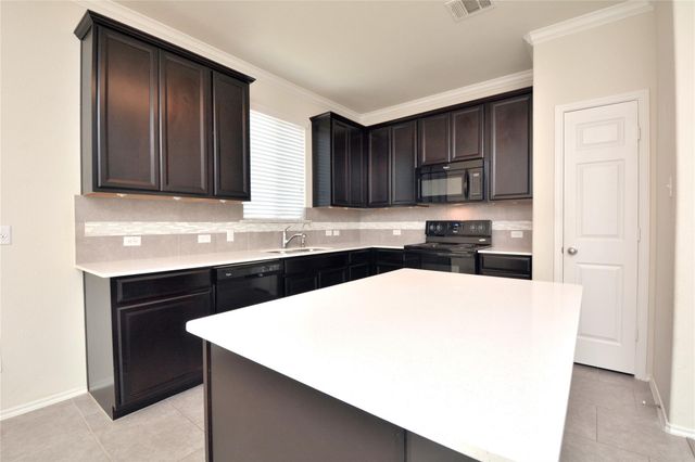 113 Thrasher CV, Leander, TX 78641