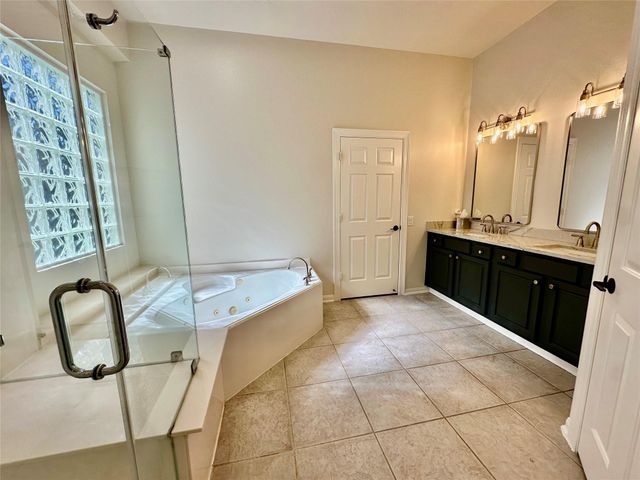 2301 S Venice Drive, Pearland, TX 77581