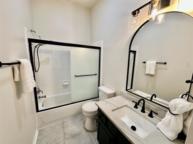 2301 S Venice Drive, Pearland, TX 77581