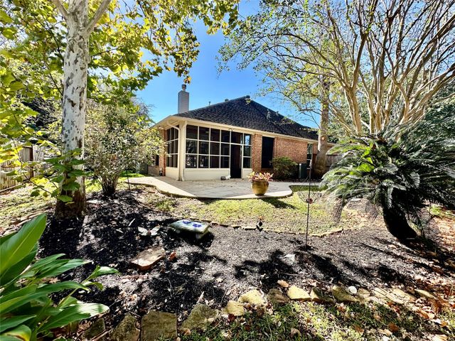 2301 S Venice Drive, Pearland, TX 77581