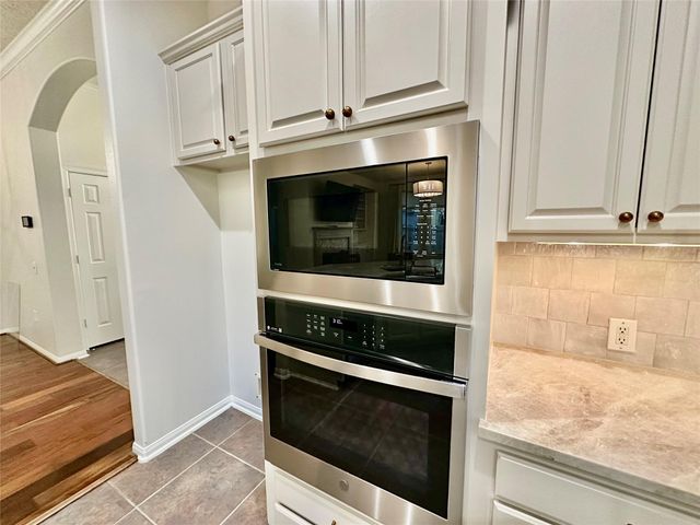 2301 S Venice Drive, Pearland, TX 77581
