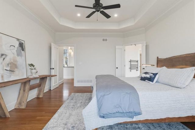 10640 S Glenview Lane, Olathe, KS 66061