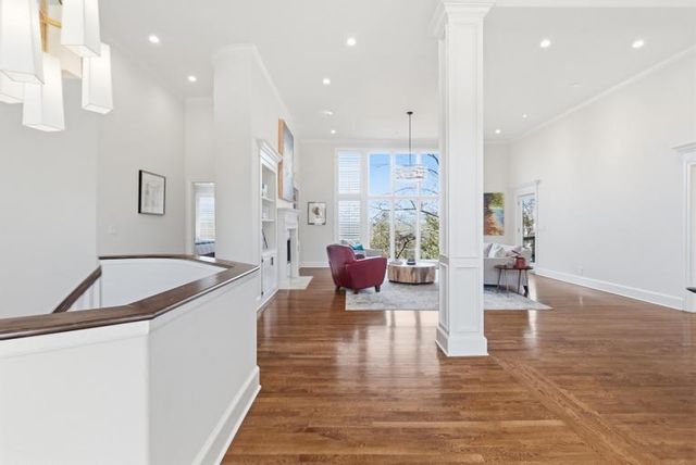 10640 S Glenview Lane, Olathe, KS 66061