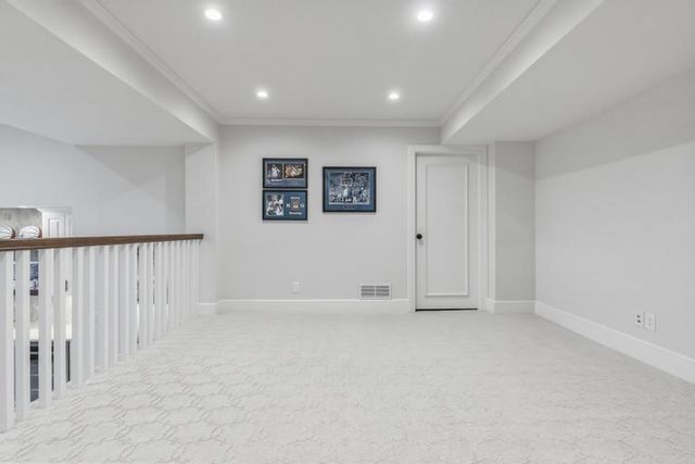 10640 S Glenview Lane, Olathe, KS 66061