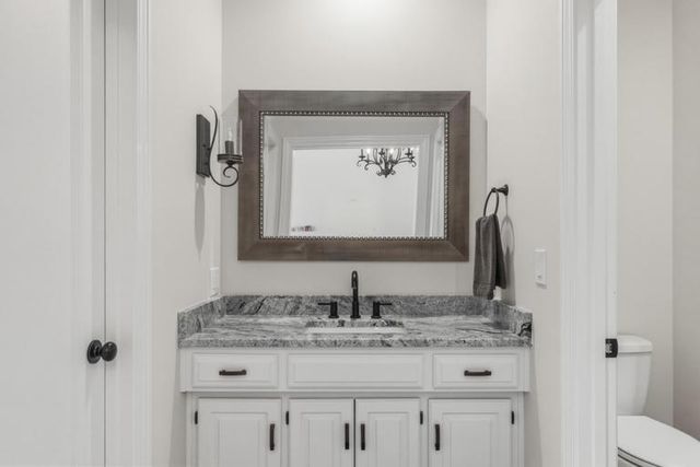 10640 S Glenview Lane, Olathe, KS 66061