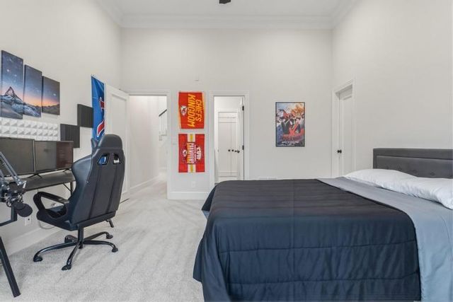 10640 S Glenview Lane, Olathe, KS 66061