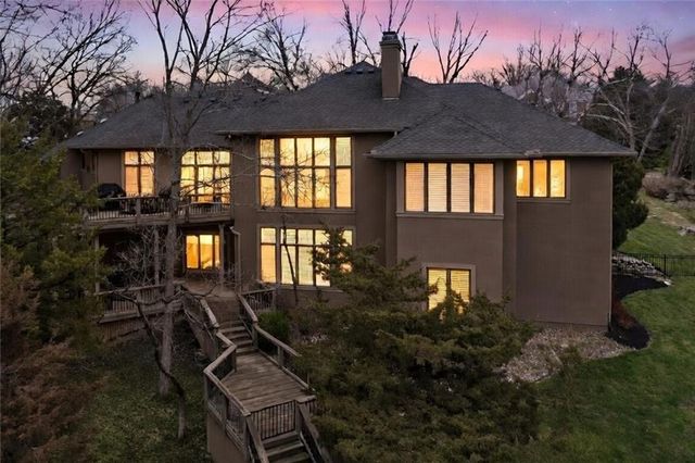 10640 S Glenview Lane, Olathe, KS 66061