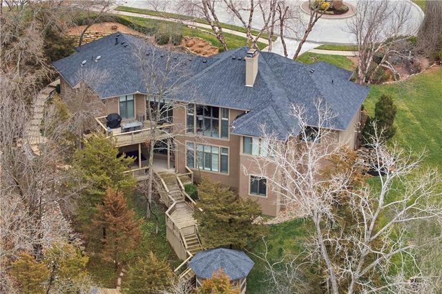 10640 S Glenview Lane, Olathe, KS 66061