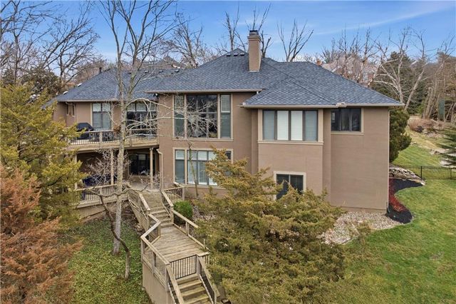 10640 S Glenview Lane, Olathe, KS 66061