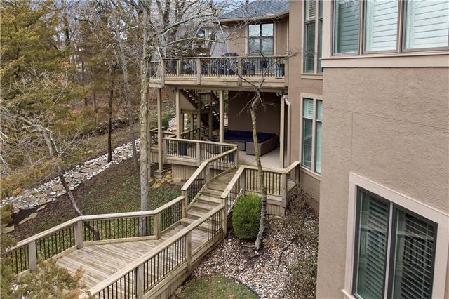 10640 S Glenview Lane, Olathe, KS 66061