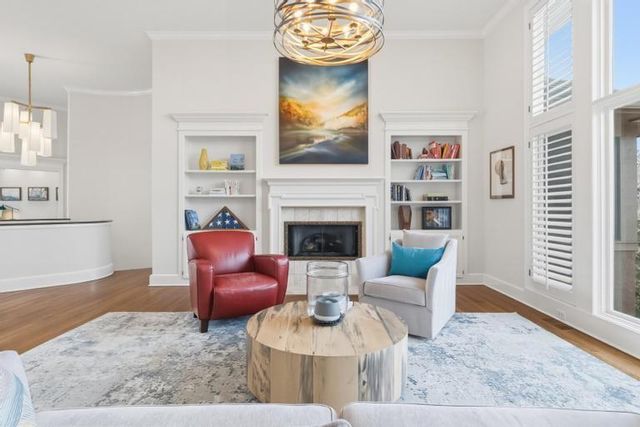 10640 S Glenview Lane, Olathe, KS 66061