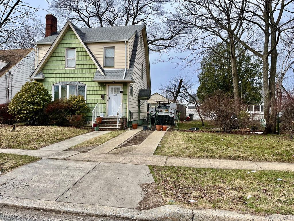 65 Belmont Parkway, Hempstead, NY 11550