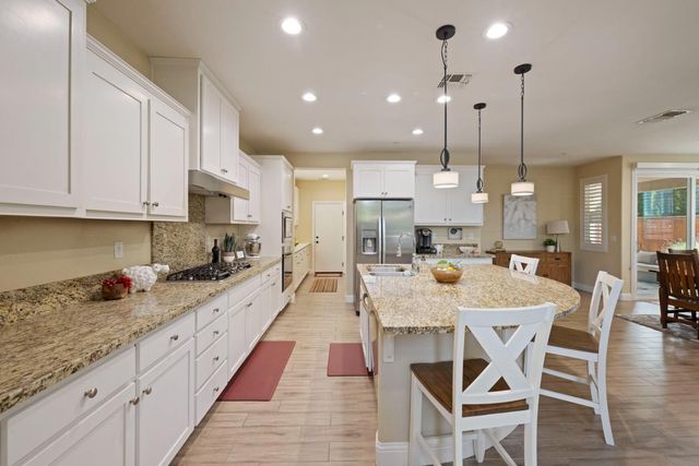 1120 S Shields Ave, Mountain House, CA 95391