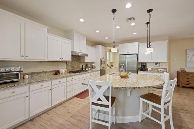 1120 S Shields Ave, Mountain House, CA 95391