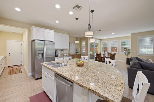 1120 S Shields Ave, Mountain House, CA 95391