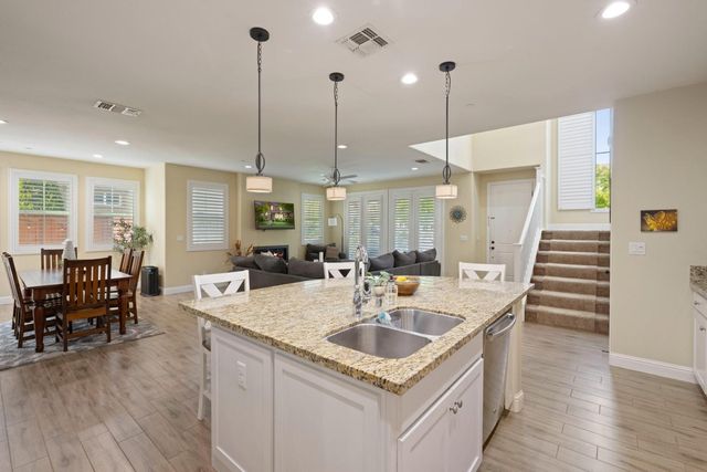 1120 S Shields Ave, Mountain House, CA 95391