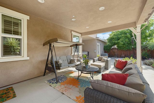 1120 S Shields Ave, Mountain House, CA 95391