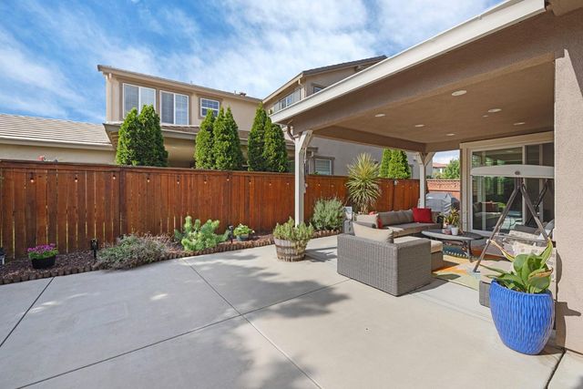 1120 S Shields Ave, Mountain House, CA 95391