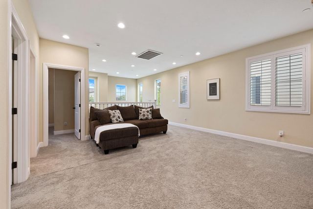 1120 S Shields Ave, Mountain House, CA 95391