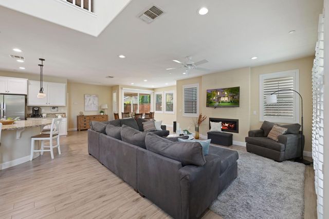 1120 S Shields Ave, Mountain House, CA 95391