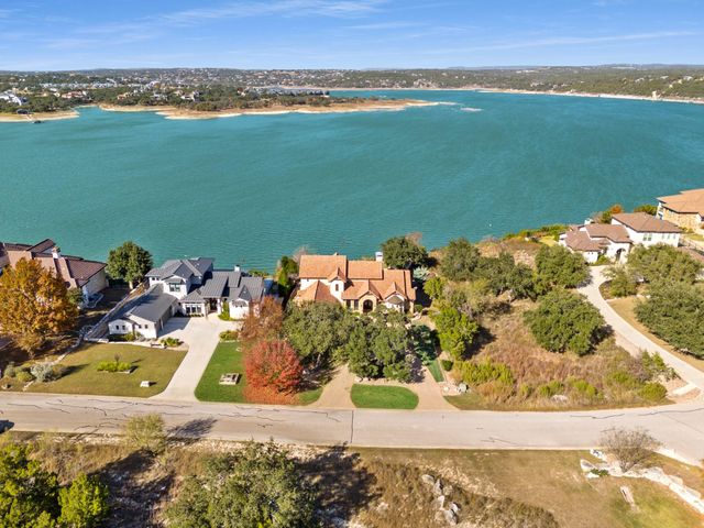 1400 Watercliffe DR, Lago Vista, TX 78645