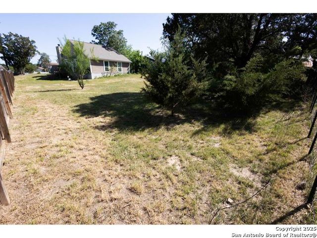 2111 Blueridge, Canyon Lake, TX 78133
