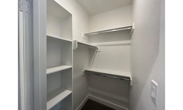 2802 Grand Fountains Drive F, Houston, TX 77054