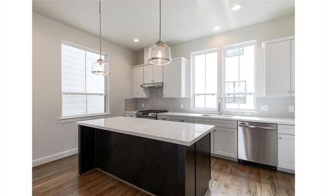 2802 Grand Fountains Drive F, Houston, TX 77054