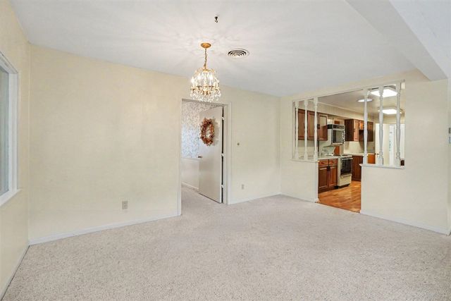 51 Pine Street, South Haven, MI 49090