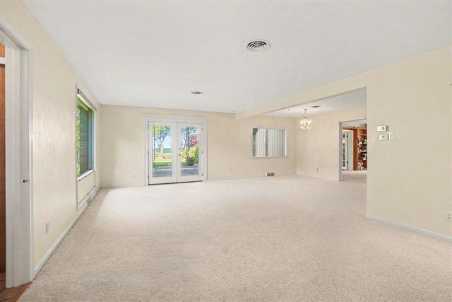 51 Pine Street, South Haven, MI 49090