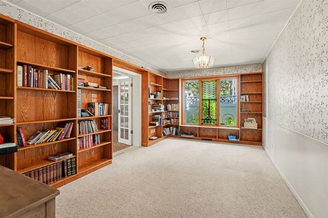51 Pine Street, South Haven, MI 49090