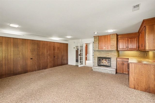 51 Pine Street, South Haven, MI 49090