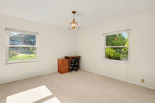 51 Pine Street, South Haven, MI 49090