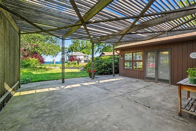 51 Pine Street, South Haven, MI 49090