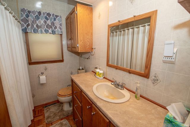 9274 W Harper Lake Road, Kimmell, IN 46760