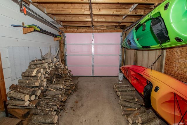 9274 W Harper Lake Road, Kimmell, IN 46760