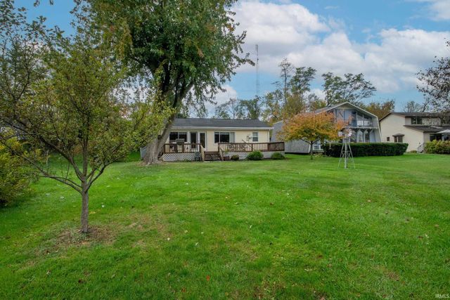 9274 W Harper Lake Road, Kimmell, IN 46760