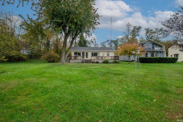 9274 W Harper Lake Road, Kimmell, IN 46760