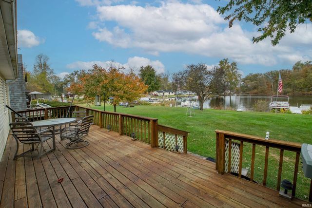 9274 W Harper Lake Road, Kimmell, IN 46760