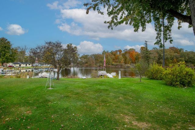 9274 W Harper Lake Road, Kimmell, IN 46760