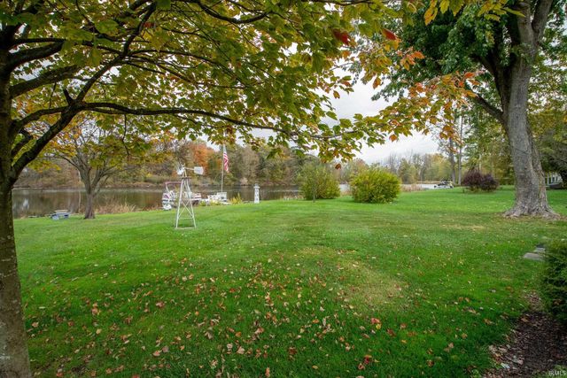 9274 W Harper Lake Road, Kimmell, IN 46760