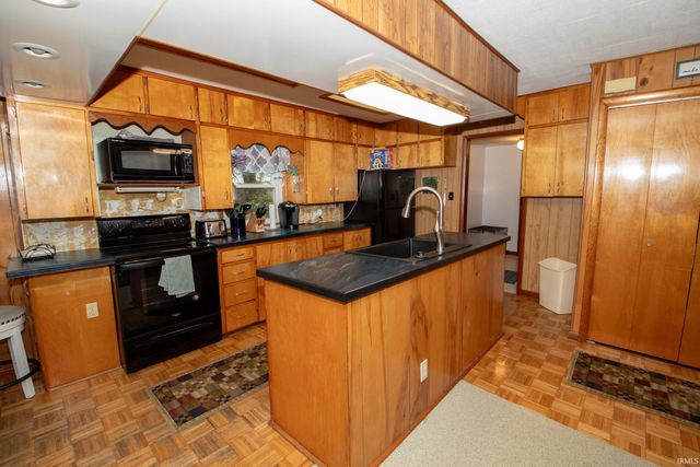 9274 W Harper Lake Road, Kimmell, IN 46760